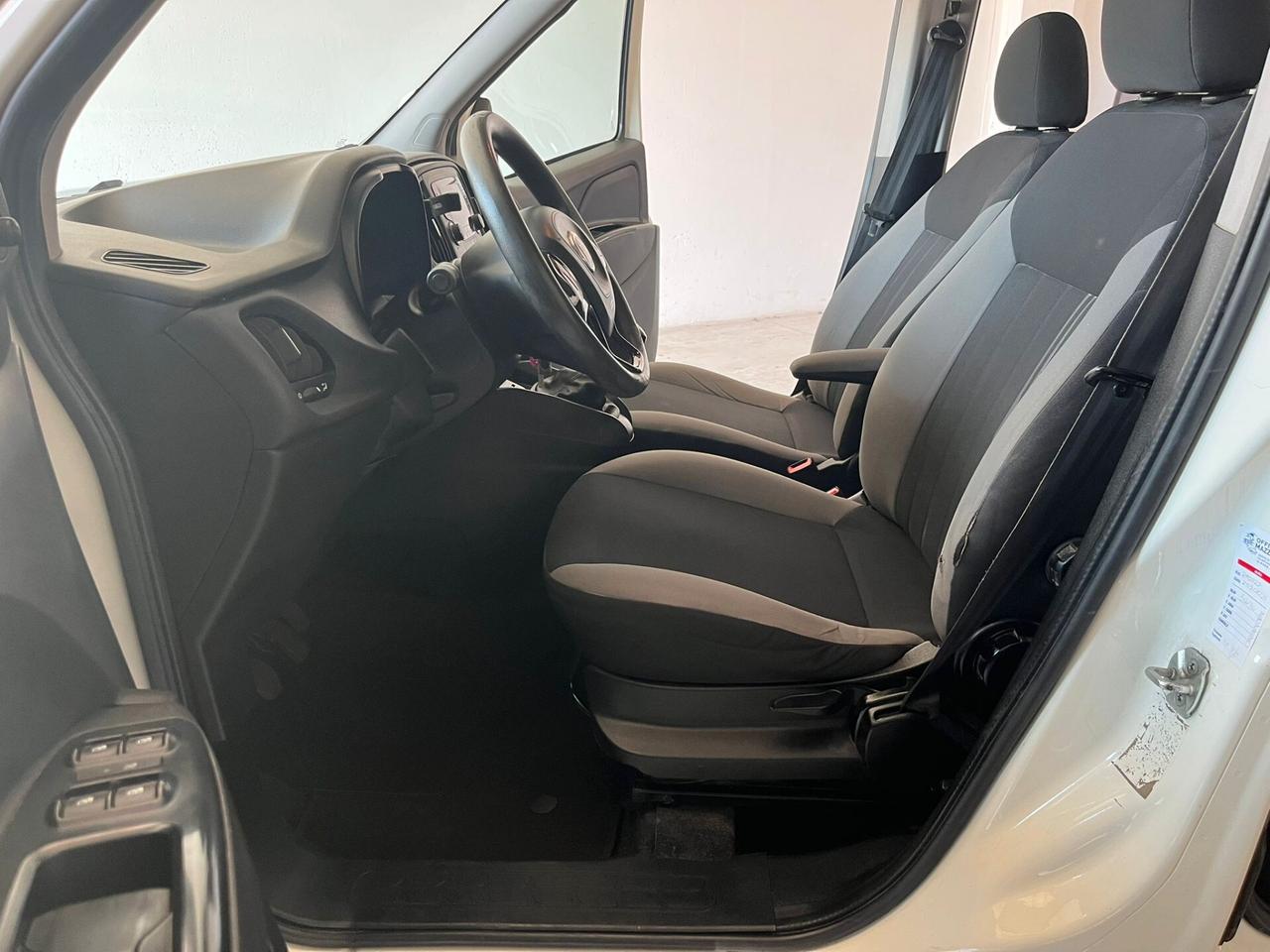 Fiat Doblo 5 POSTI AUTOCARRO