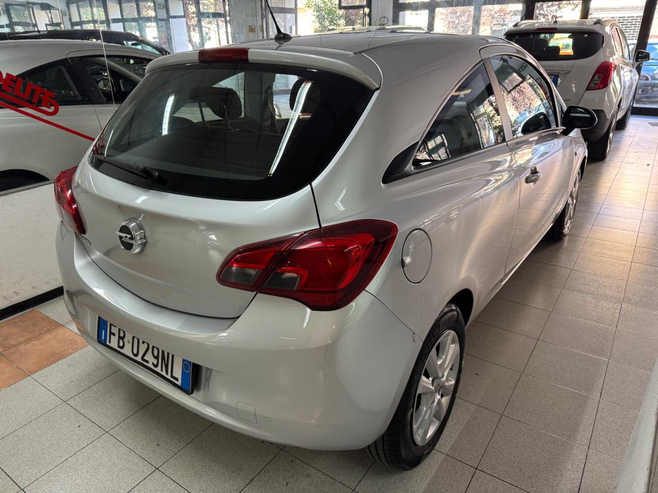 Opel Corsa 1.4 90CV GPL Tech 5 porte n-Joy