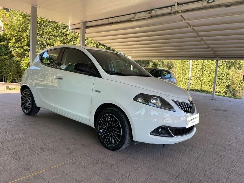 Lancia Ypsilon 1.0 FireFly 70cv S&S Hybrid GOLD