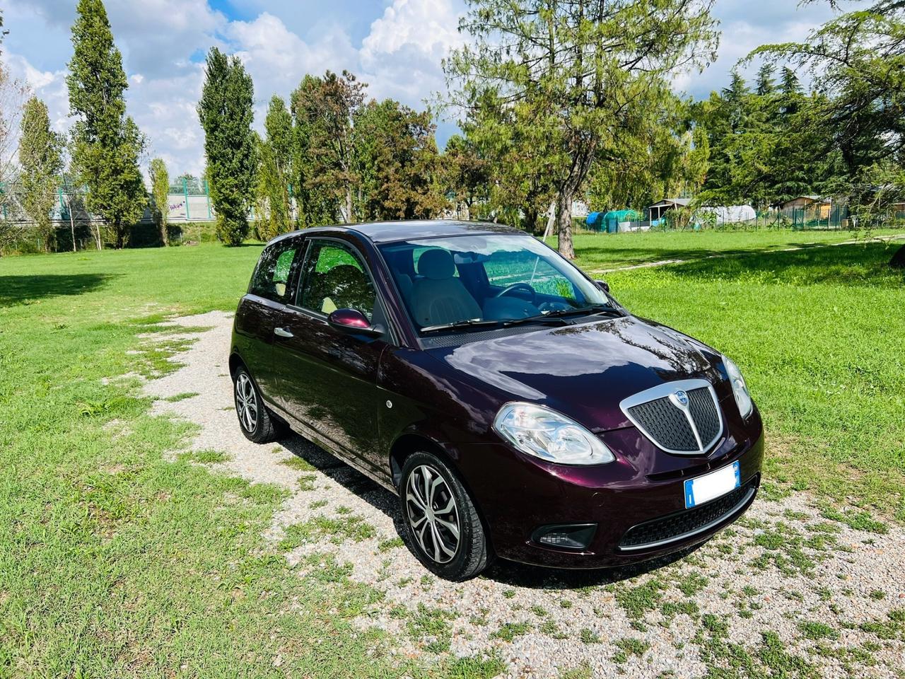 Lancia Ypsilon 1.2 Platino