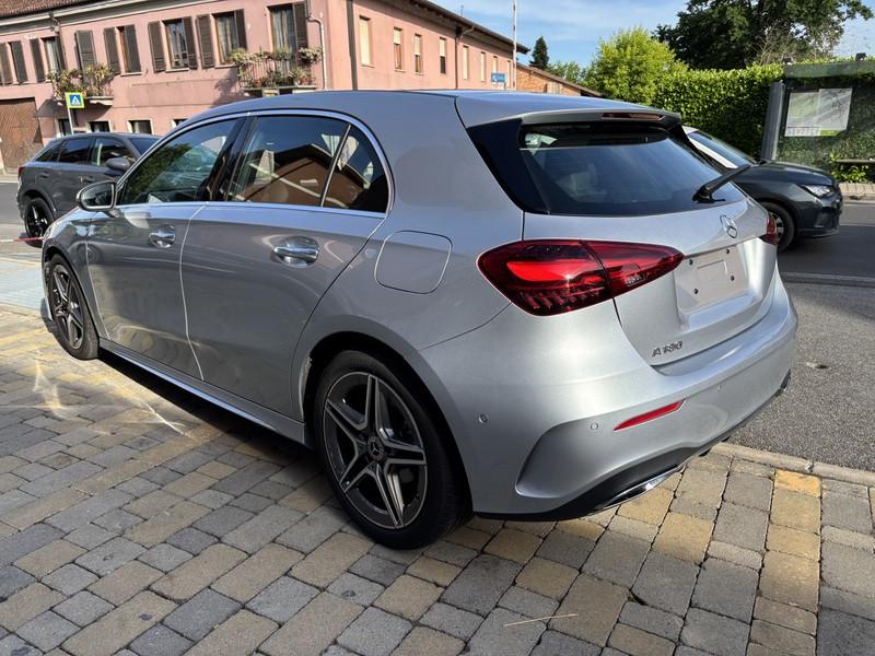 Mercedes A 180 AMG Line Premium DCT LED-NAVI-18"