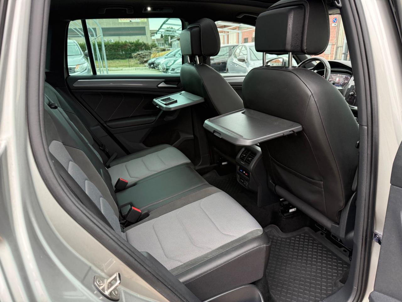 Volkswagen Tiguan 2.0 TDI 190 CV. 4MOTION R-LINE.TETTO APRIBILE