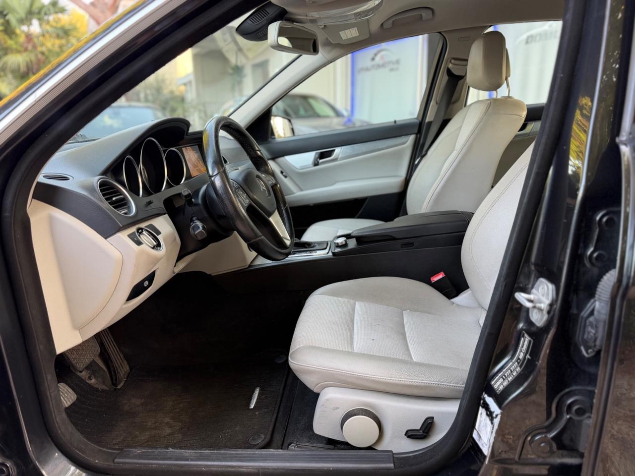 Mercedes-benz C 220 CDI BlueEFFICIENCY Avantgarde