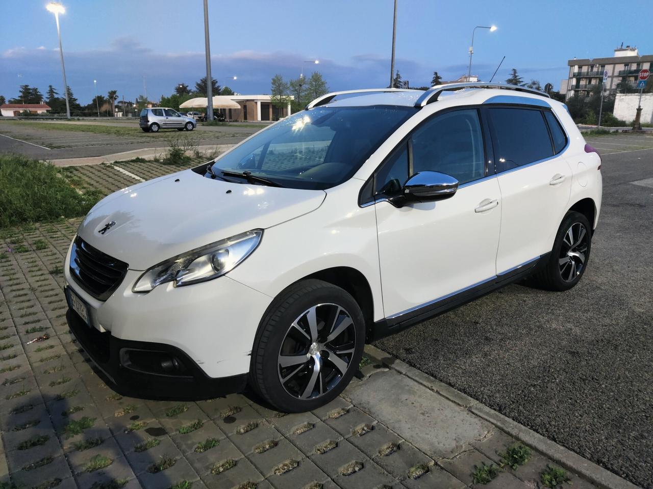 Peugeot 2008 1.6 e-HDi 115 CV Stop&Start Allure