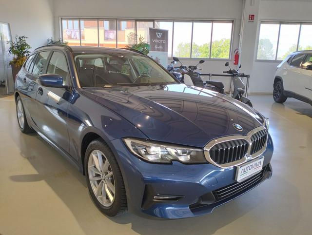 BMW 320 d 48V xDrive Touring Business Advantage