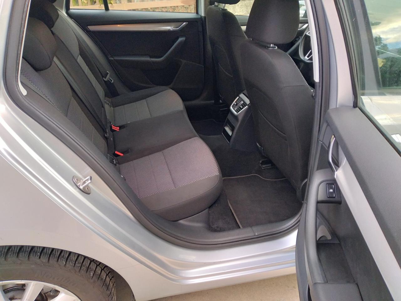 Skoda Octavia 1.6 TDI CR 110 CV Wagon Ambition