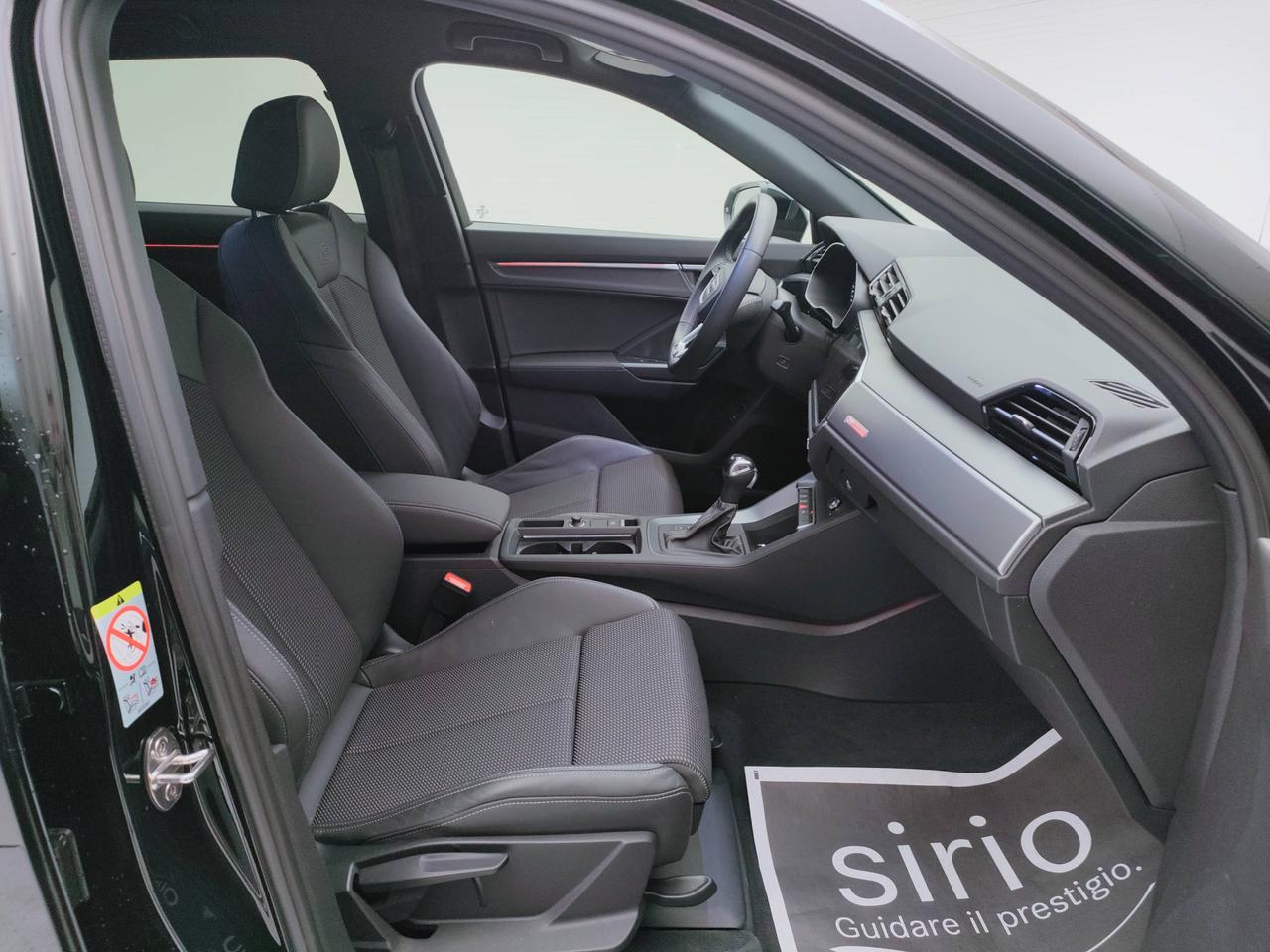 AUDI Q3 II 2018 - Q3 35 2.0 tdi Identity Black s-tronic