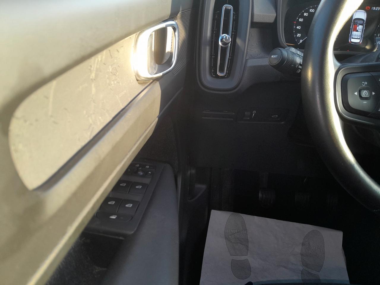 VOLVO XC40 D3 BUSINESS 150CV