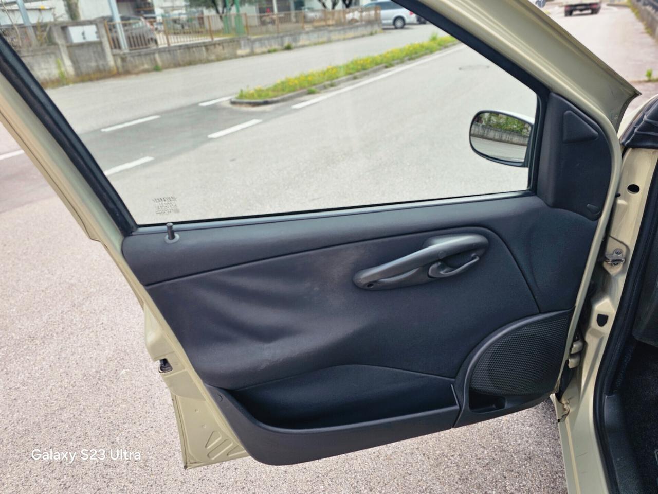 Fiat Punto 1.2 BENZINA UNICO PROPRIETARIO OK PER NEOPATENTATI