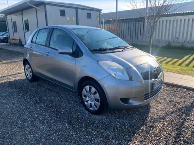 TOYOTA Yaris 1.0 5 porte Sol