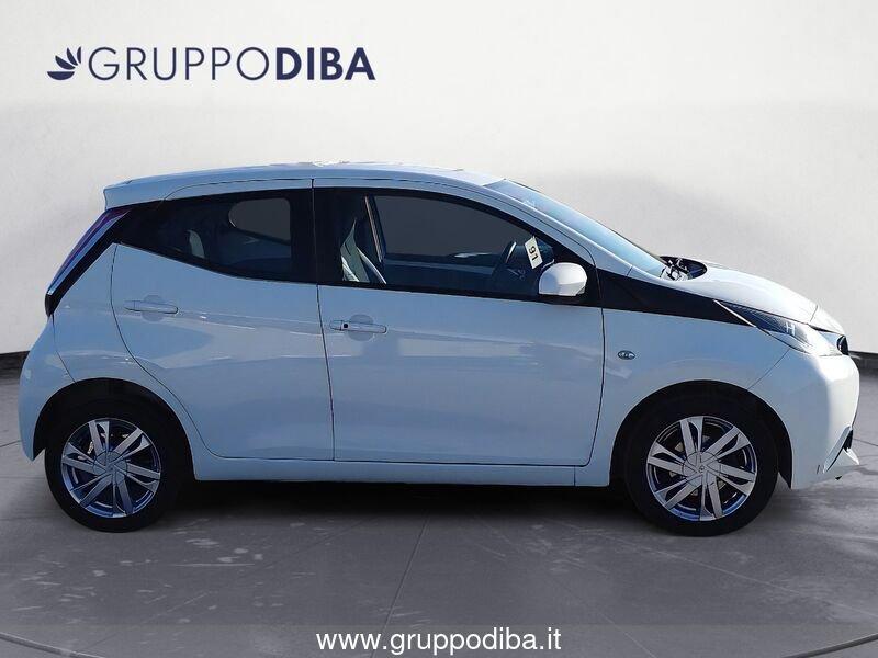 Toyota Aygo II 2014 5p 1.0 x-cool