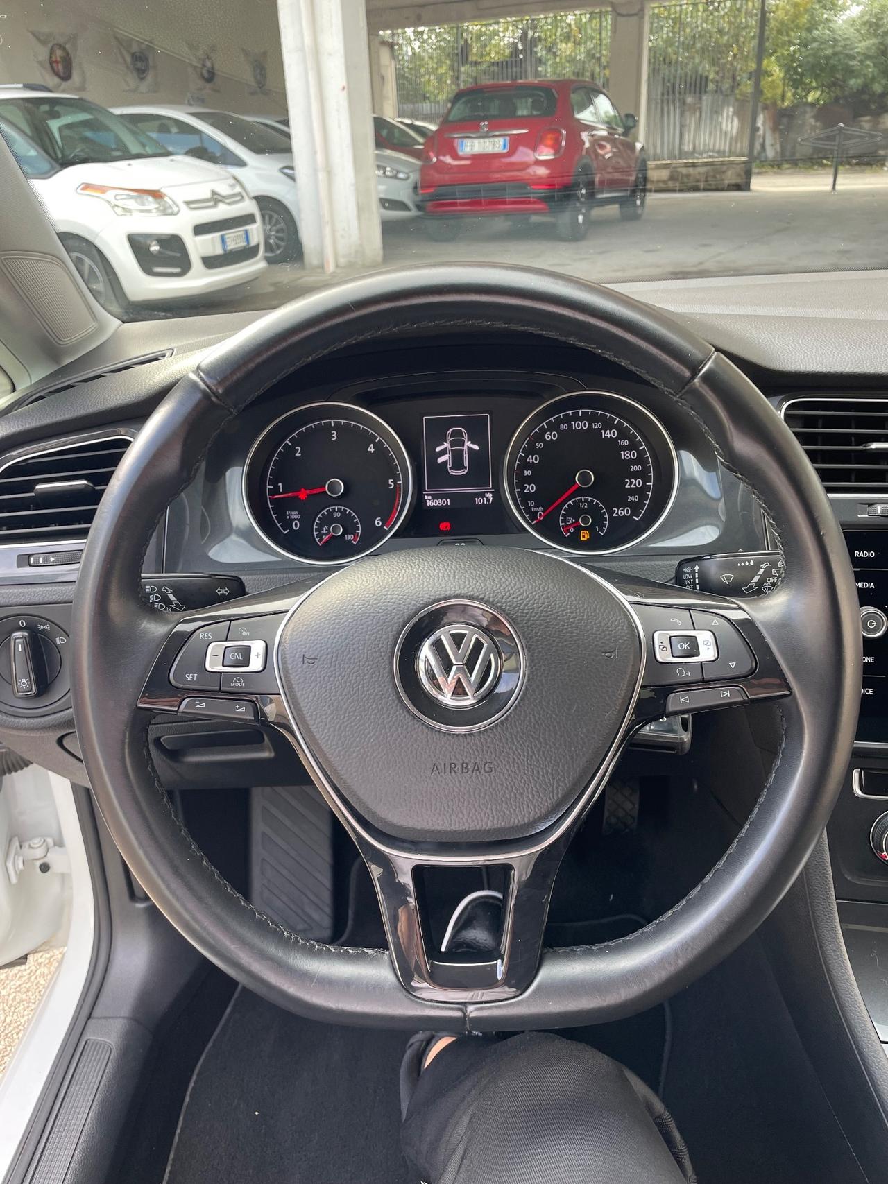 VOLKSWAGEN GOLF 7.5 1.6 TDI 90 CV SPORT DAL NORD ITALIA ADATTA PER NEOPATENTATI