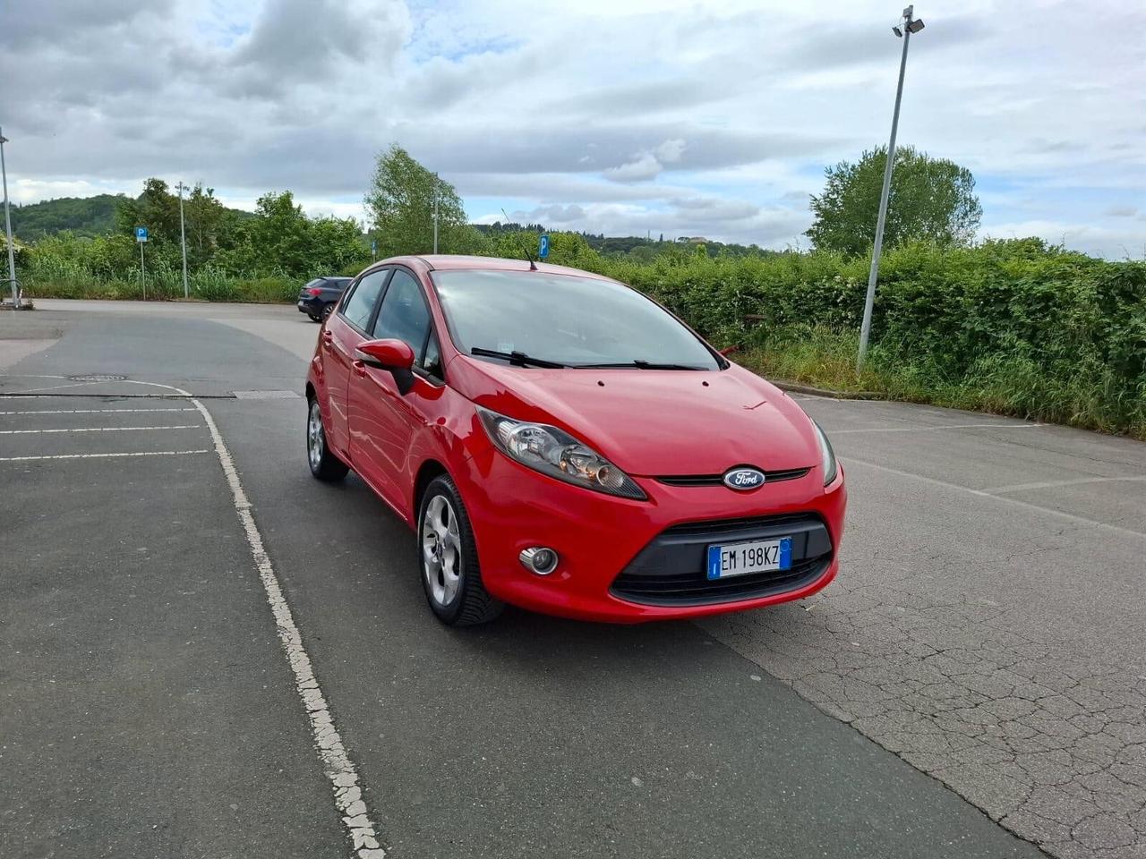 Ford Fiesta 1.4 5 porte Bz.- GPL Titanium