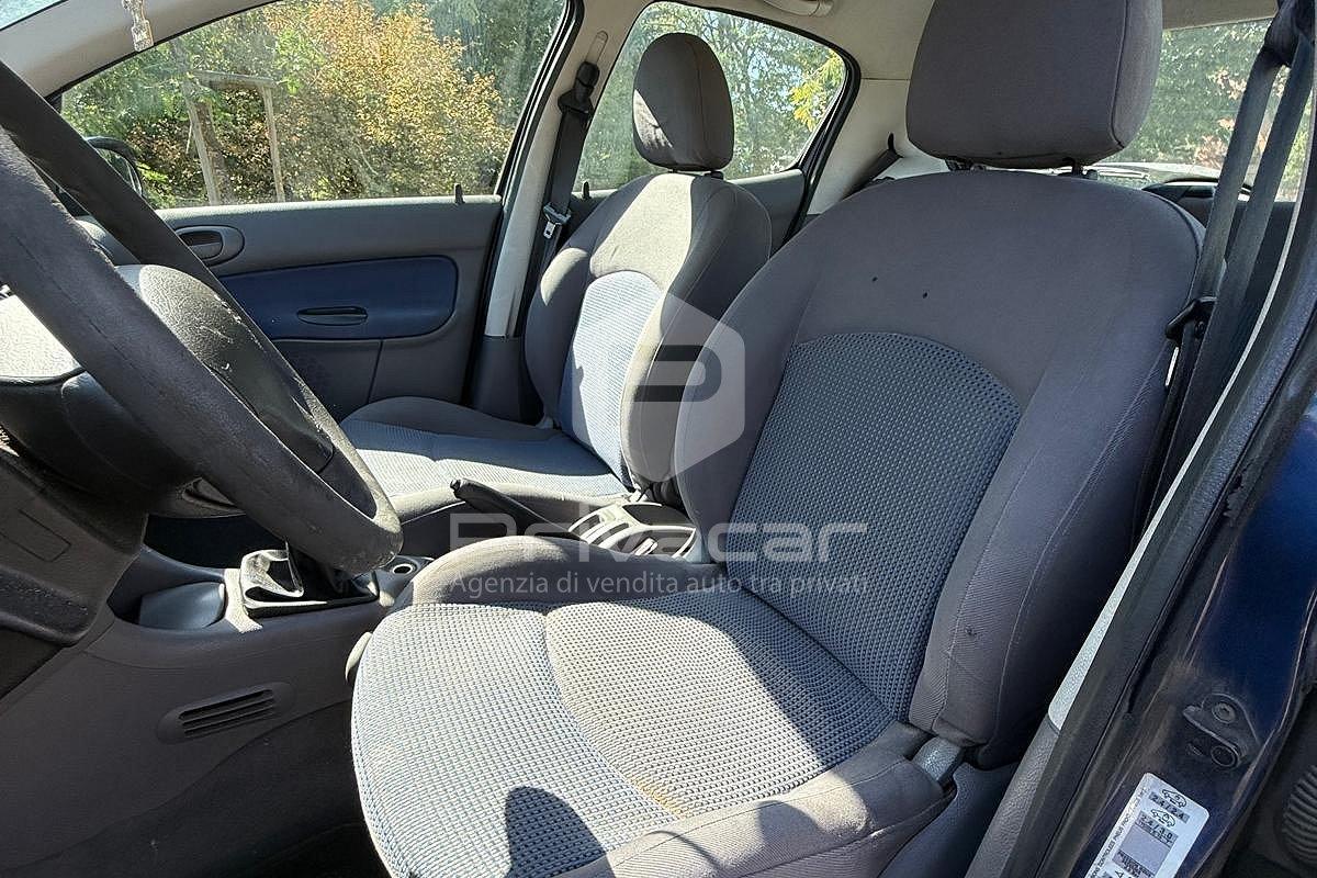 PEUGEOT 206 1.1 5p. XT