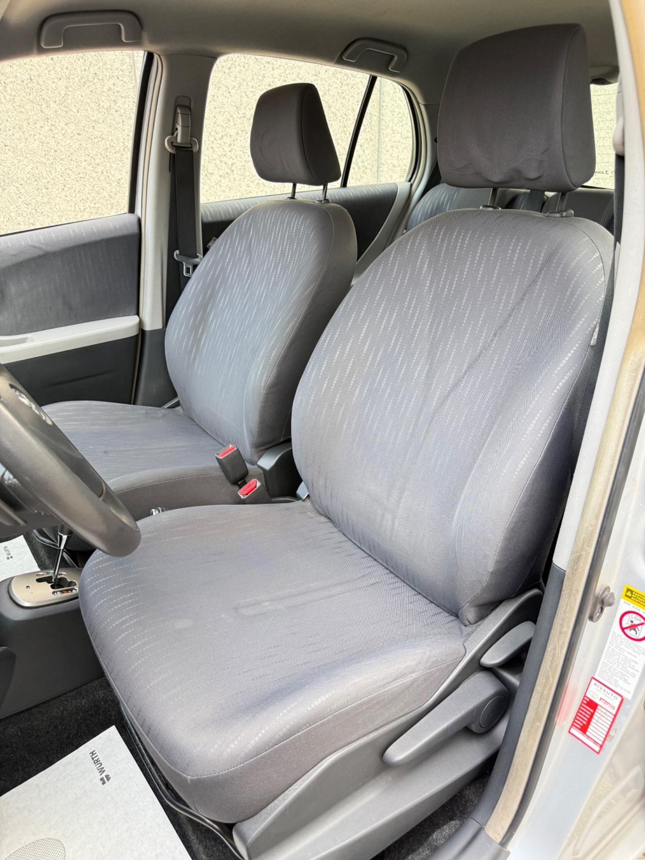 Toyota Yaris 1.3 5 porte M-MT Automatik*Neopatentati