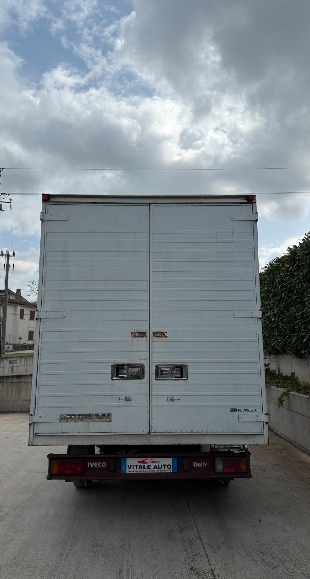 Iveco Daily Furgone 30.8 Basic km 187000