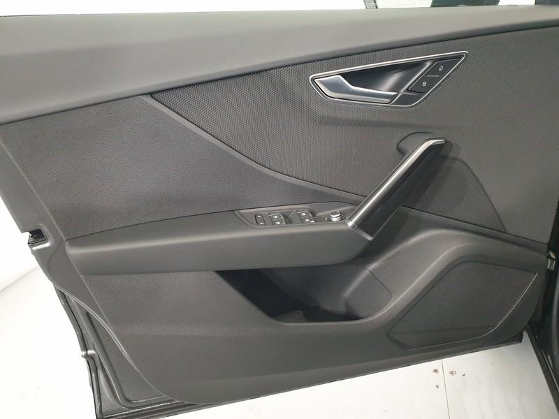 Audi Q2 30 2.0 tdi identity black