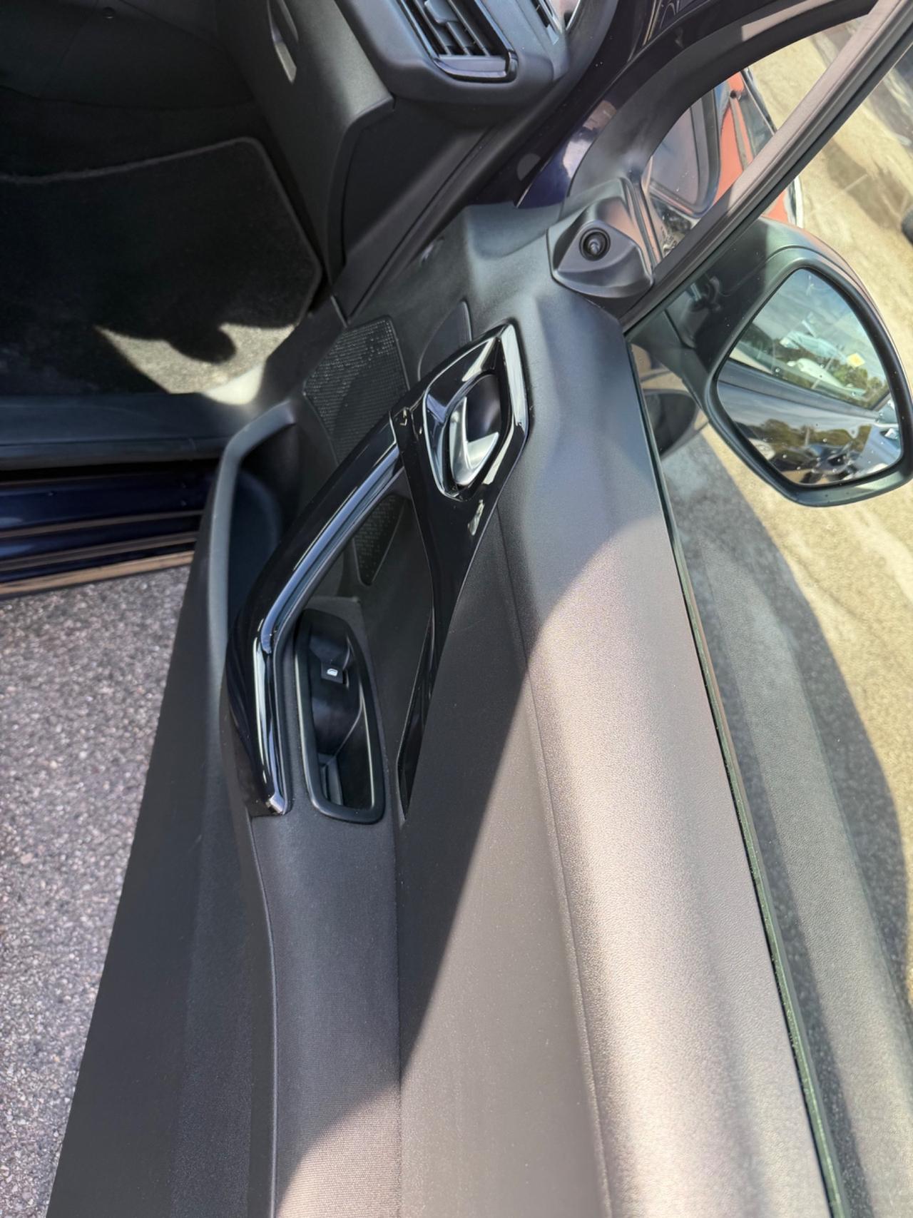 Peugeot 208 1.4 HDi 68 CV 3 porte Access