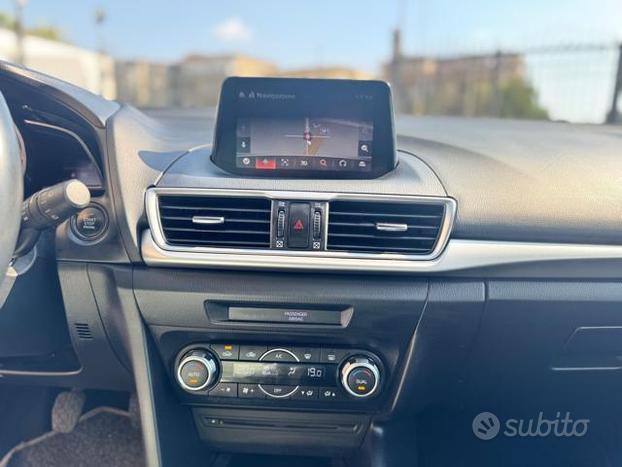 MAZDA 3 1.5 Skyactiv-D Exceed OK NEOPATENTATI