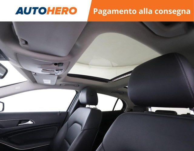 MERCEDES-BENZ GLA 200 d Automatic 4Matic Sport