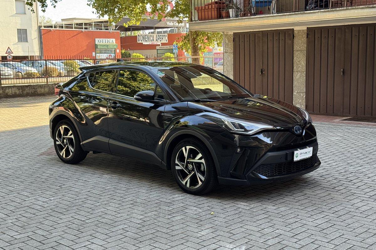 TOYOTA C-HR 1.8 Hybrid E-CVT Trend