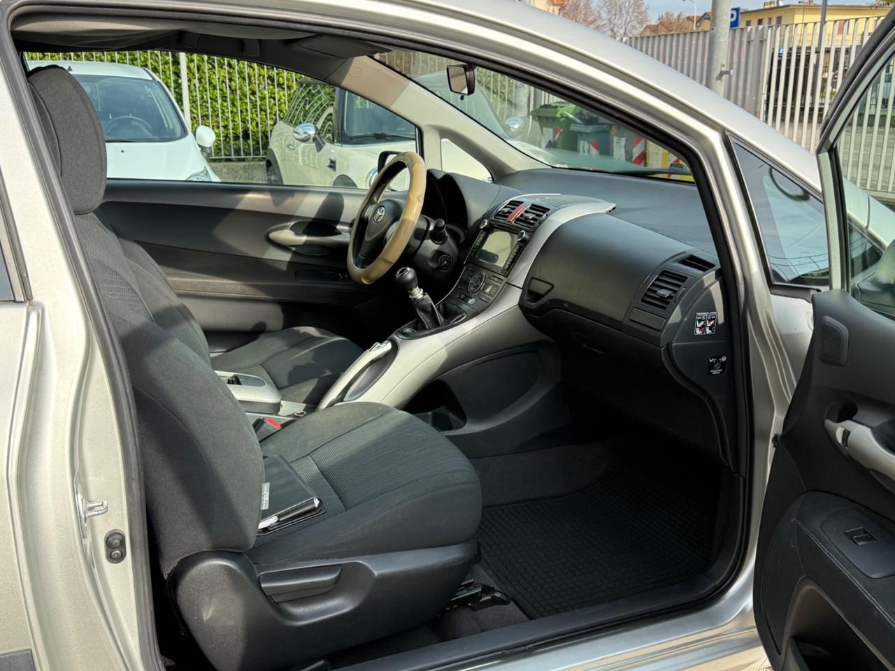 Toyota Auris 1.4 D-4D 3 porte Sol