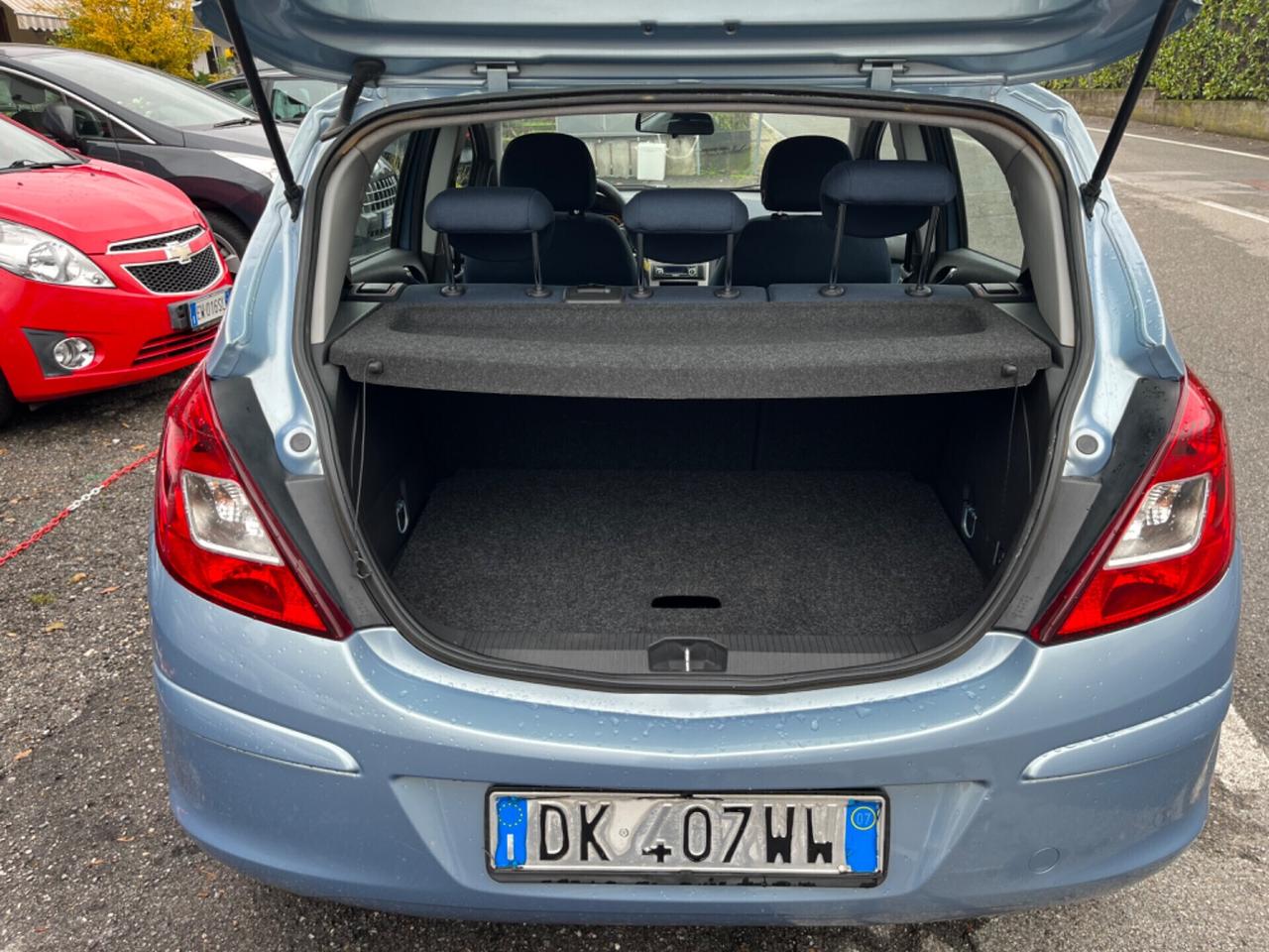 Opel Corsa 1.2 5 porte Club