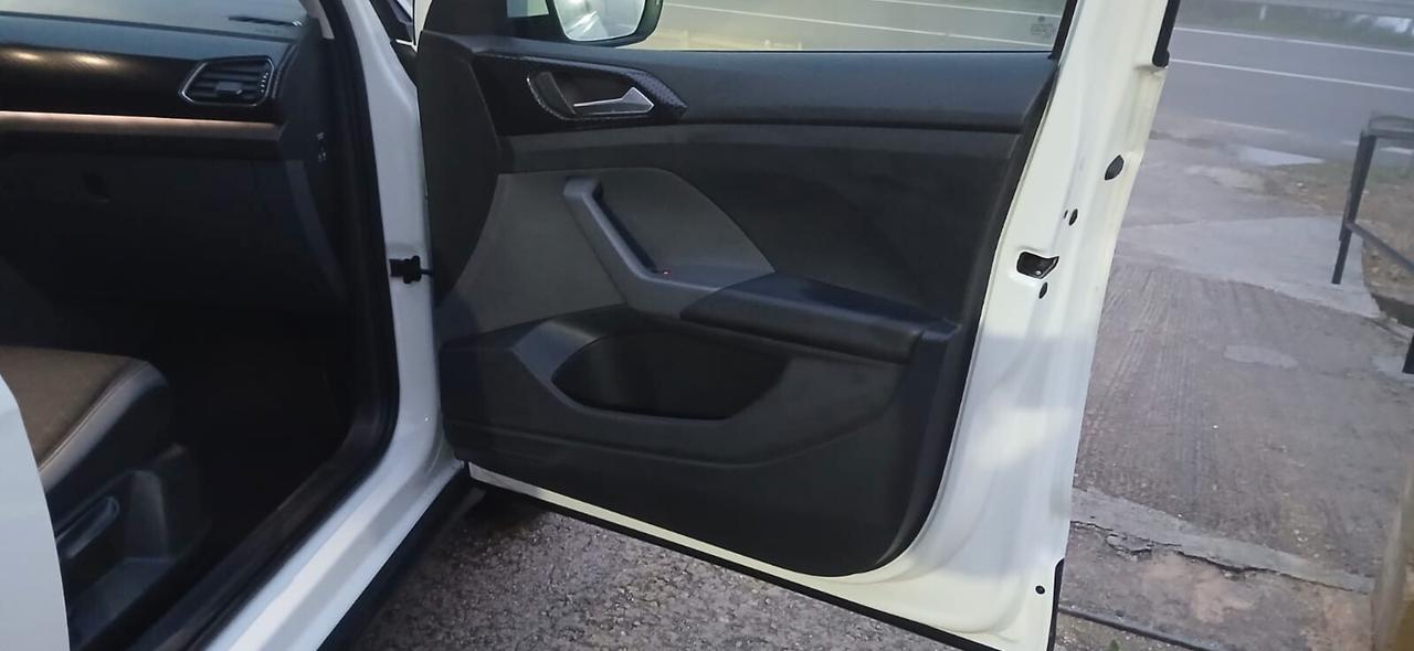 Volkswagen T-Cross 1.6 TDI DSG - 2020