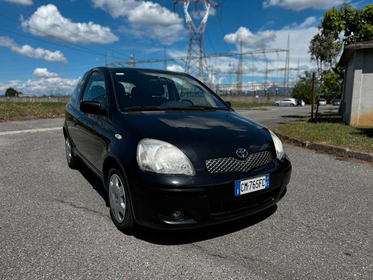 Toyota Yaris 1.3i 16V cat 3 porte Sol