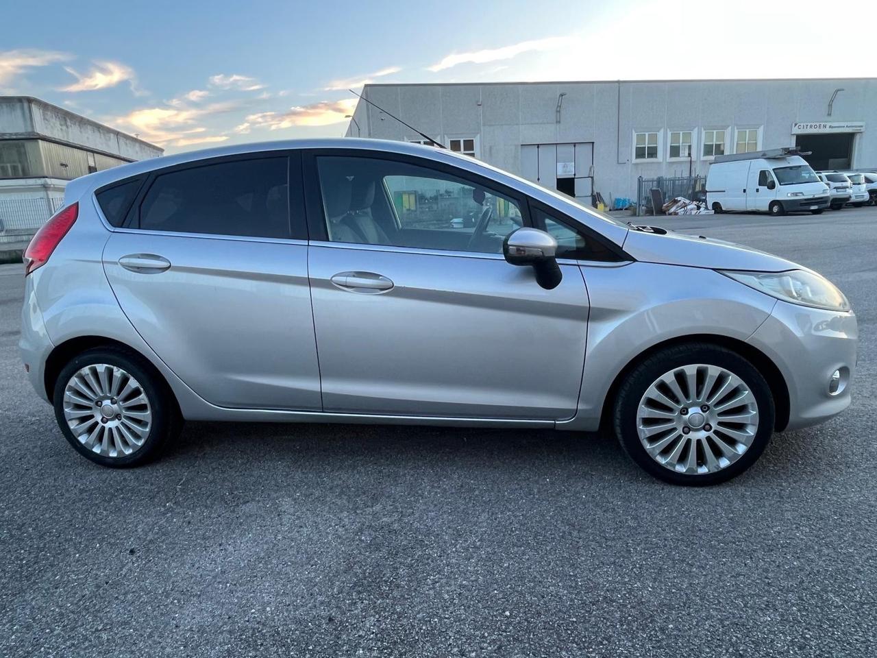 Ford Fiesta 1.4 TDCi 5p. Titanium