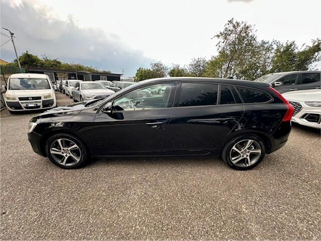 Volvo V60 D2 1.6 Powershift R-design Kinetic