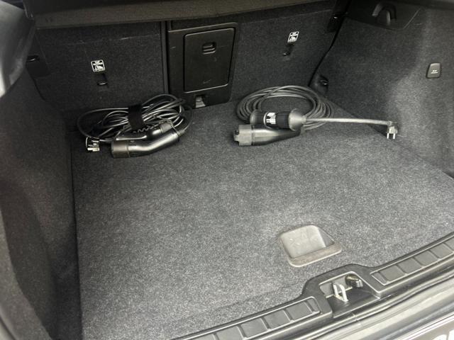 VOLVO XC40 T5 Recharge Plug-in Hybrid R-design
