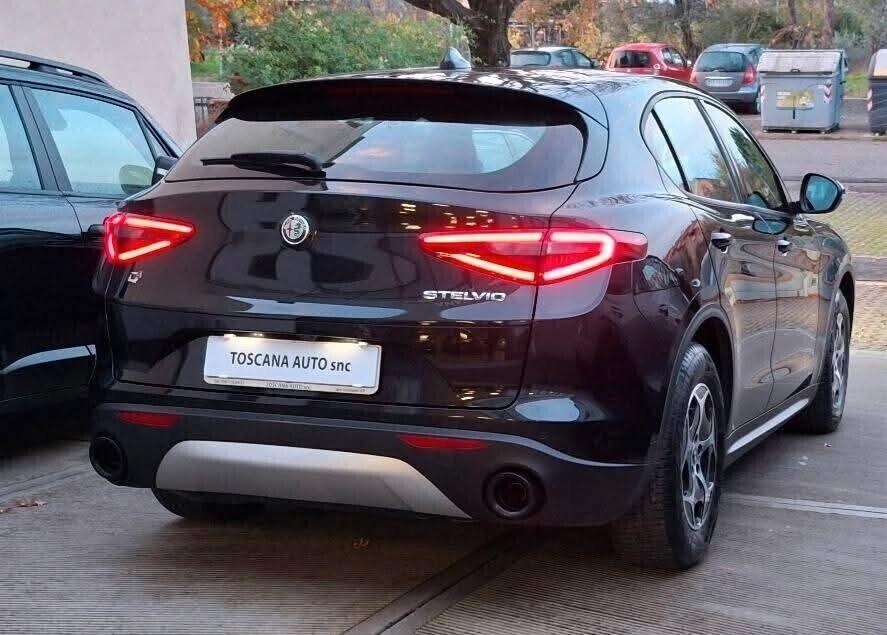 Alfa Stelvio 2.2diesel 190 CV AT8 Q4 unico proprietario