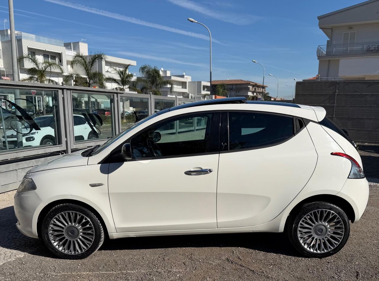 Lancia Ypsilon 1.3 MJT Tetto Apribile 16V 95 CV 5 porte S&S Platinum