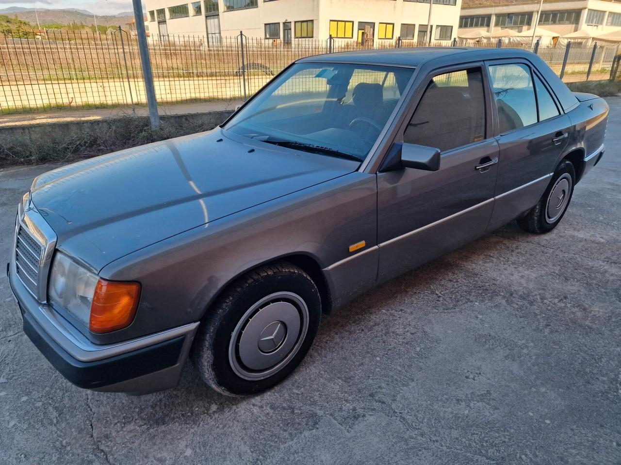 Mercedes-benz 300 200 E