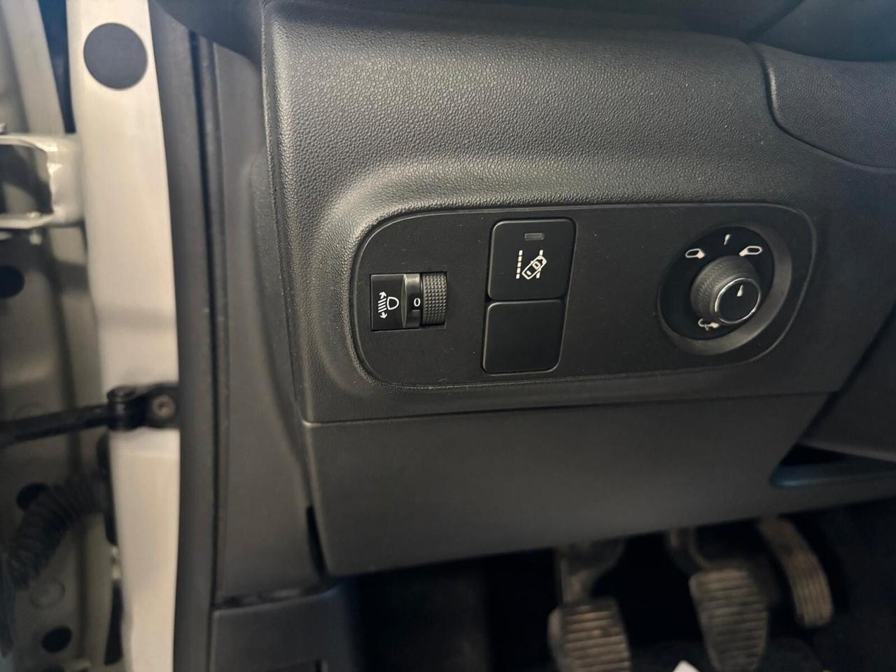 CITROEN C3 ANNO 2019 DS 1.6 HDI ADATTA NEOPATENTATI KM 146 MILA