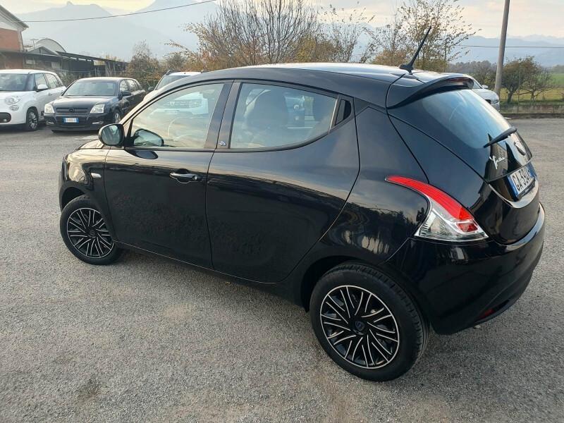 Lancia Ypsilon 1.2 69 CV 5 porte S&S Elefantino Blu