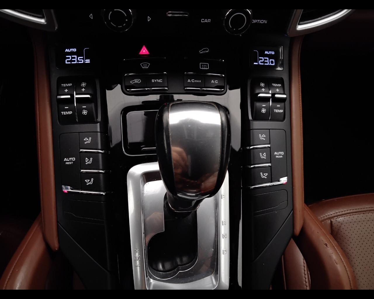 PORSCHE Cayenne II 2015 - Cayenne 3.0 tiptronic