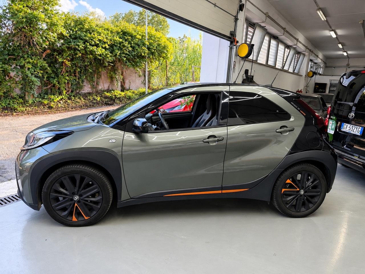 Toyota Aygo X 1.0 LIMITED VVT-i 72 CV 5 porte FULL OPTIONAL