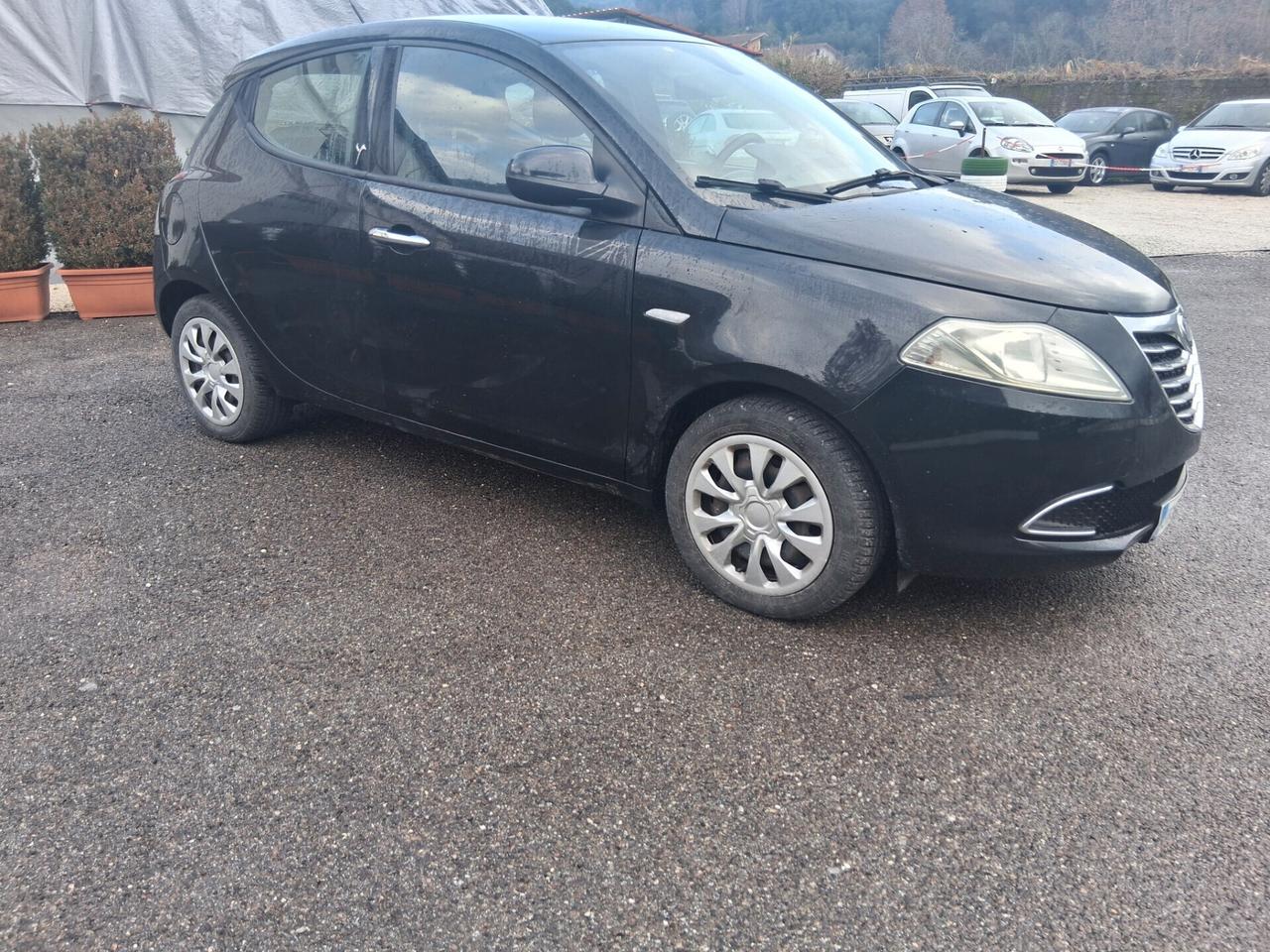 Lancia Ypsilon 1.2 69 CV 5 porte S&S Gold