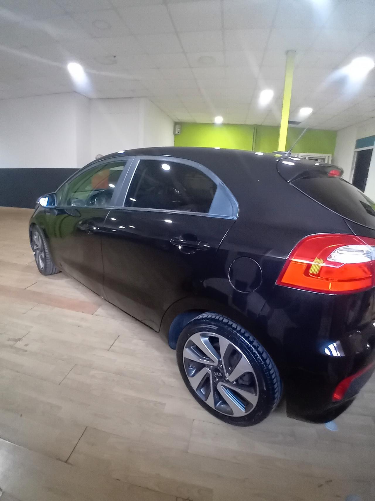 Kia Rio 1.2 CVVT 5p. Cool