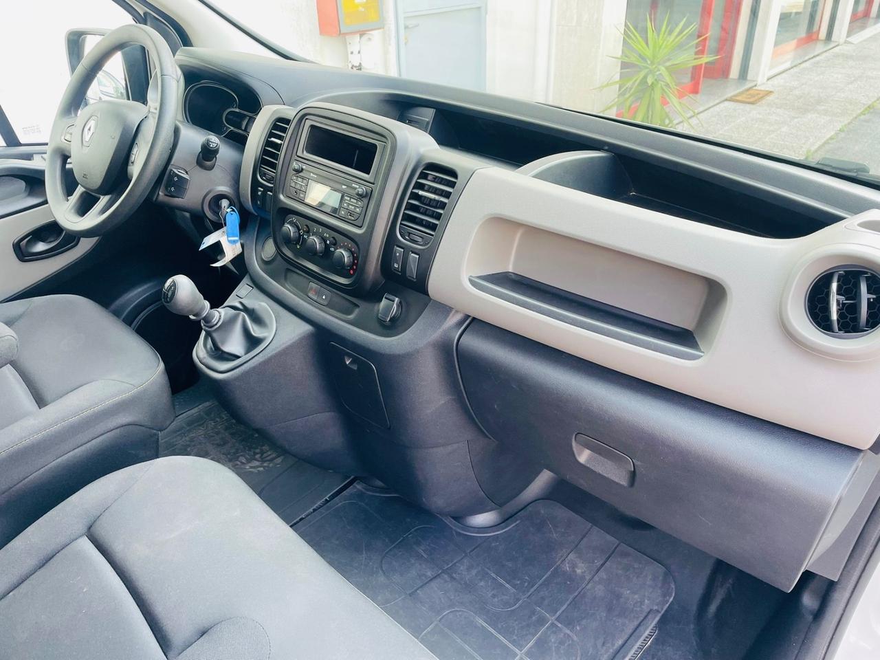 Renault Trafic T27 1.6 dCi 120CV PC-TN SOLO 39.000 KM SCAFFALI