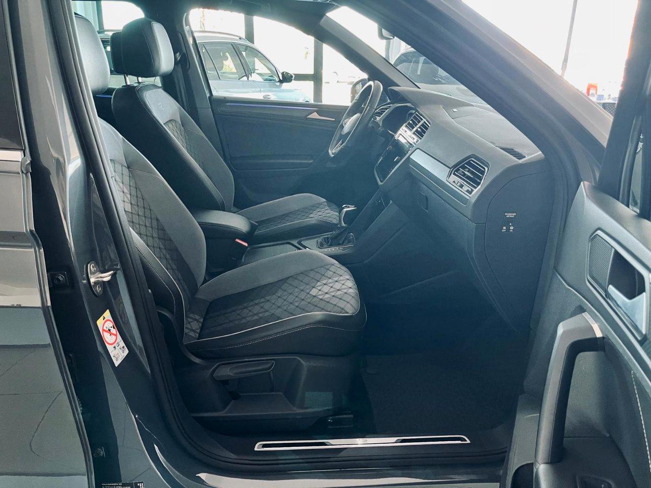 Volkswagen Tiguan 2.0 tdi R-Line 150cv dsg