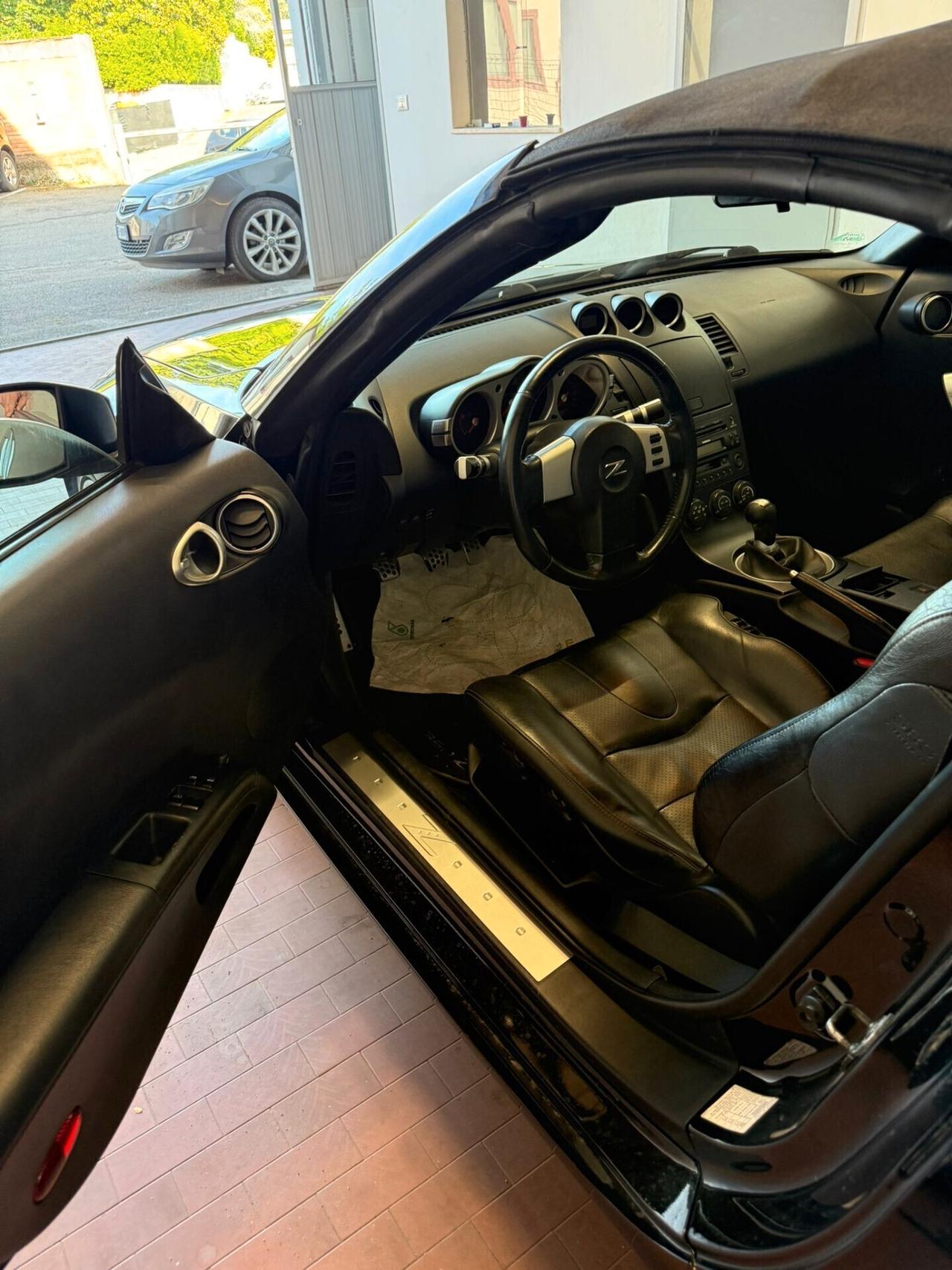 Nissan Z 350Z Roadster 3.5 V6 Lev 2