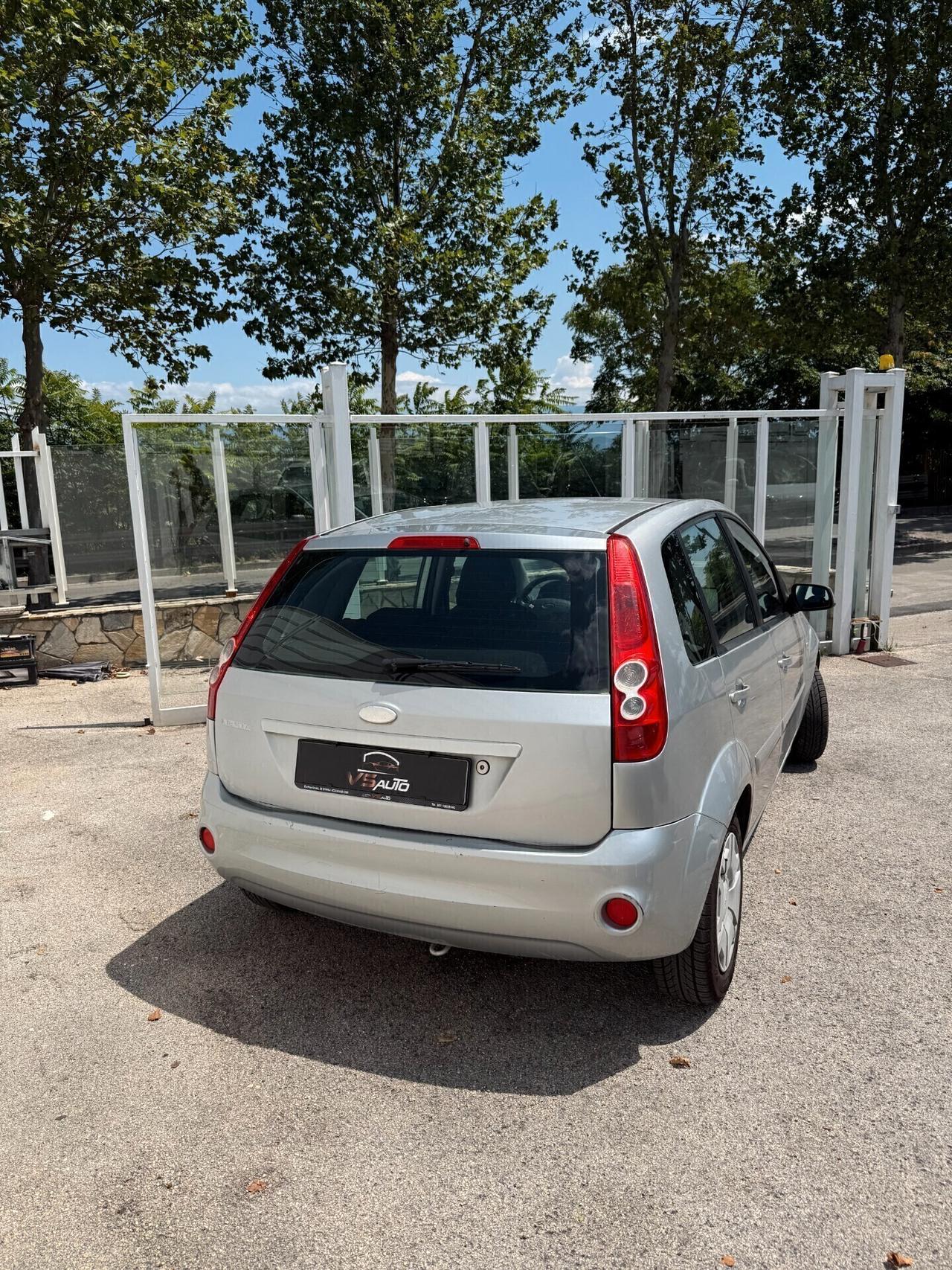 Ford Fiesta 1.2 16V 3p. Ghia