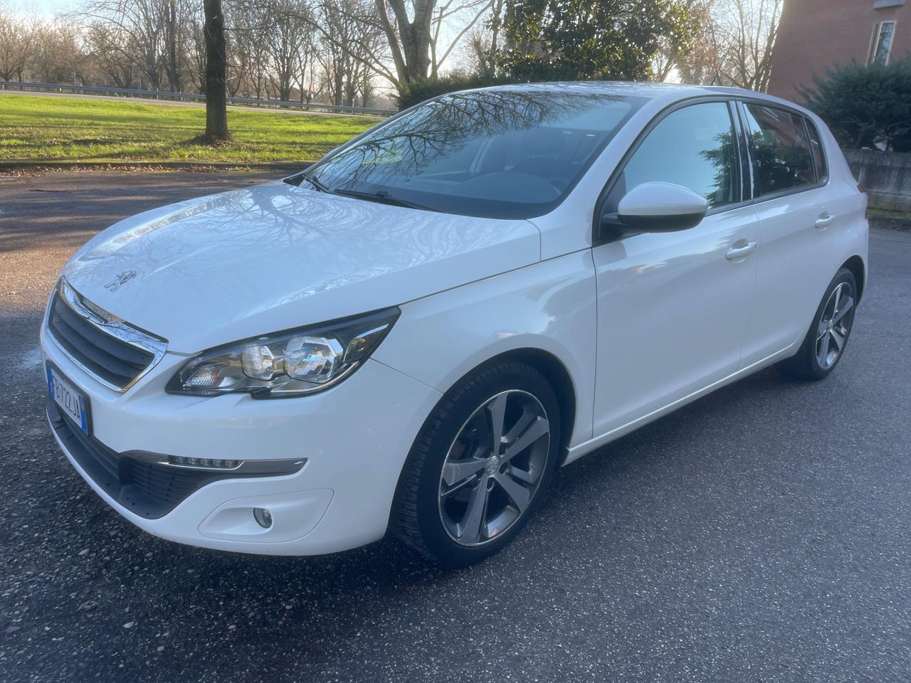 Peugeot 308 BlueHDi 120 S&S EAT6 GT Line