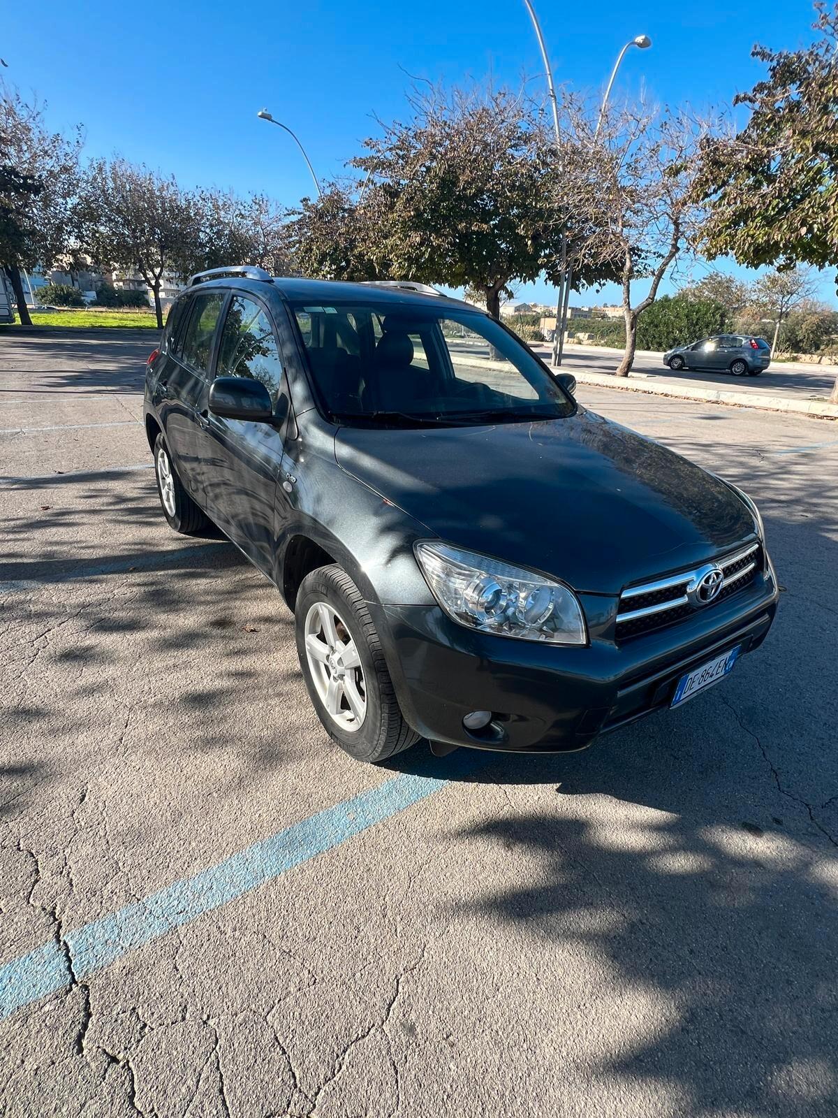Toyota RAV 4 RAV4 2.2 D-4D 136 CV Luxury