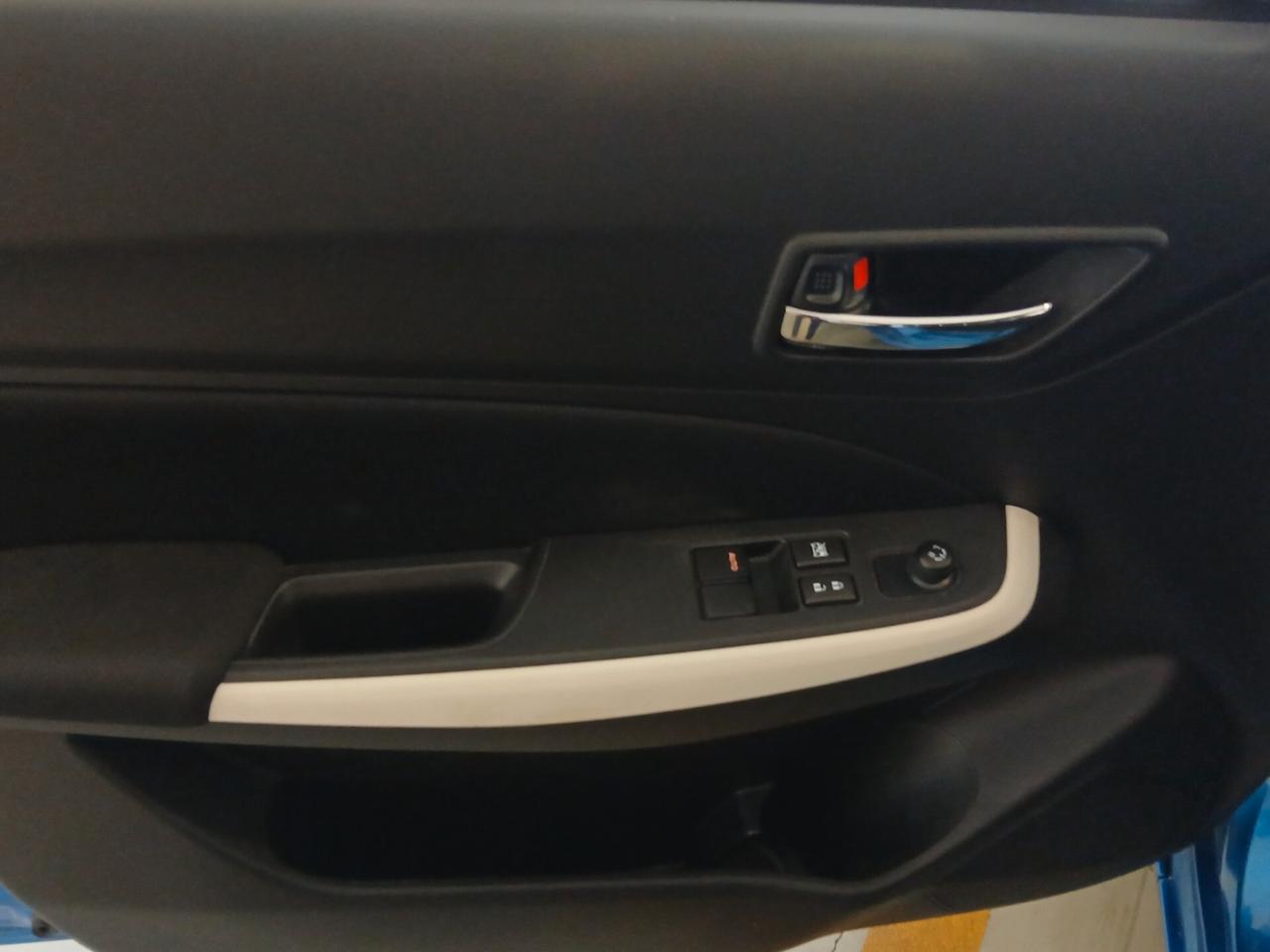 Suzuki Swift 1.2 Hybrid Cool 83 CV