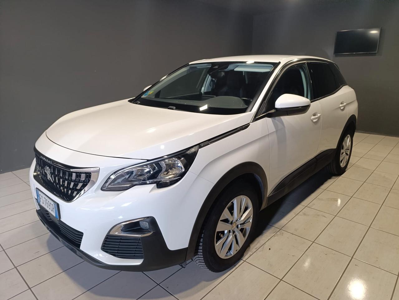 Peugeot 3008 del 2018 - AUTOMATICA 140.000 km -