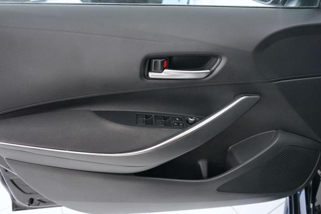 TOYOTA Corolla 1.8 Hybrid Business